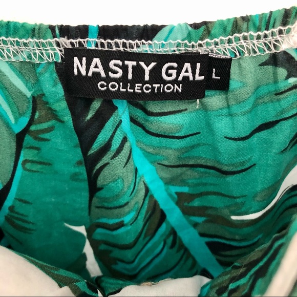 Nasty Gal Why Plant I Palm Romper - Picture 8 of 8